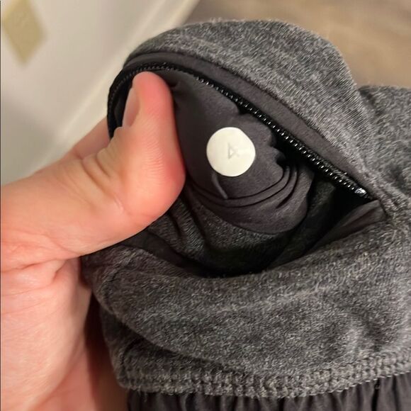 lululemon athletica gray and Black Happy Yin Year‎ Sweatpants Size 4 - Picture 7 of 7